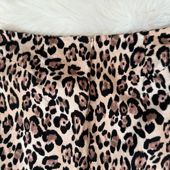Victoria’s Secret Body By Victoria Y2K Leopard Print Pencil Skirt 8 - Picture 5 of 5